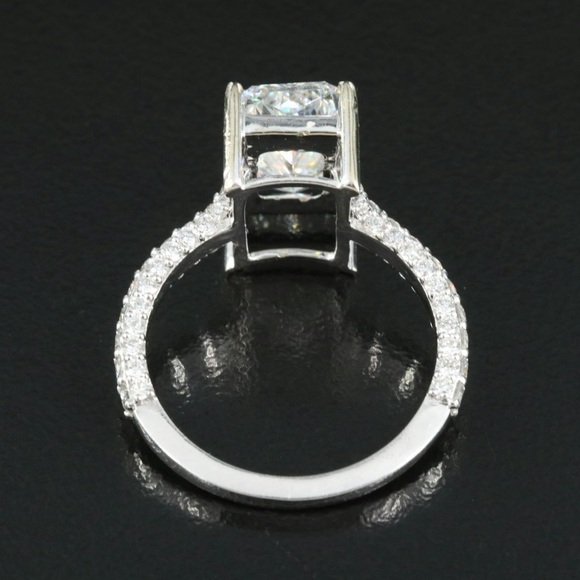 Color Grade E VS1 14 K 3.78 CTW Lab Grown Diamond Ring with IGI Report - Picture 5 of 8